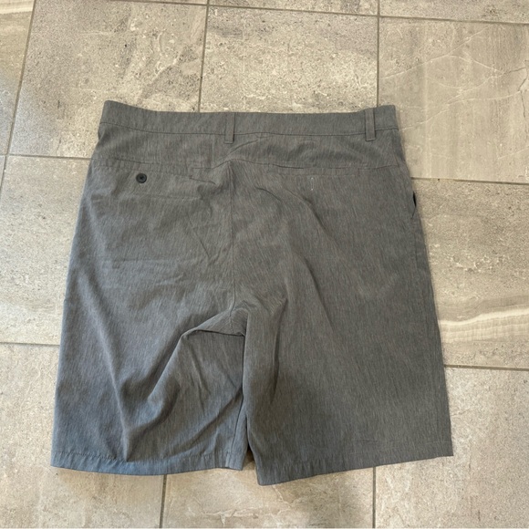 Men’s activewear hybrid shorts - 38 - Picture 3 of 3